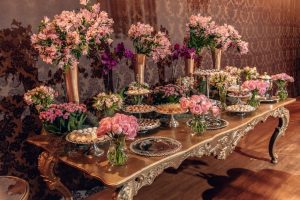 Mesa de Jantar Barroca Dourada Bolo e Doces
