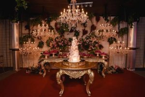 Mesa Barroca Redonda Dourada