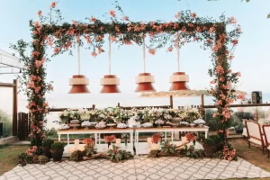 Mesa Colonial para Pintura Bolo e Doces  Mesa Colonial para Pintura Bolo e Doces